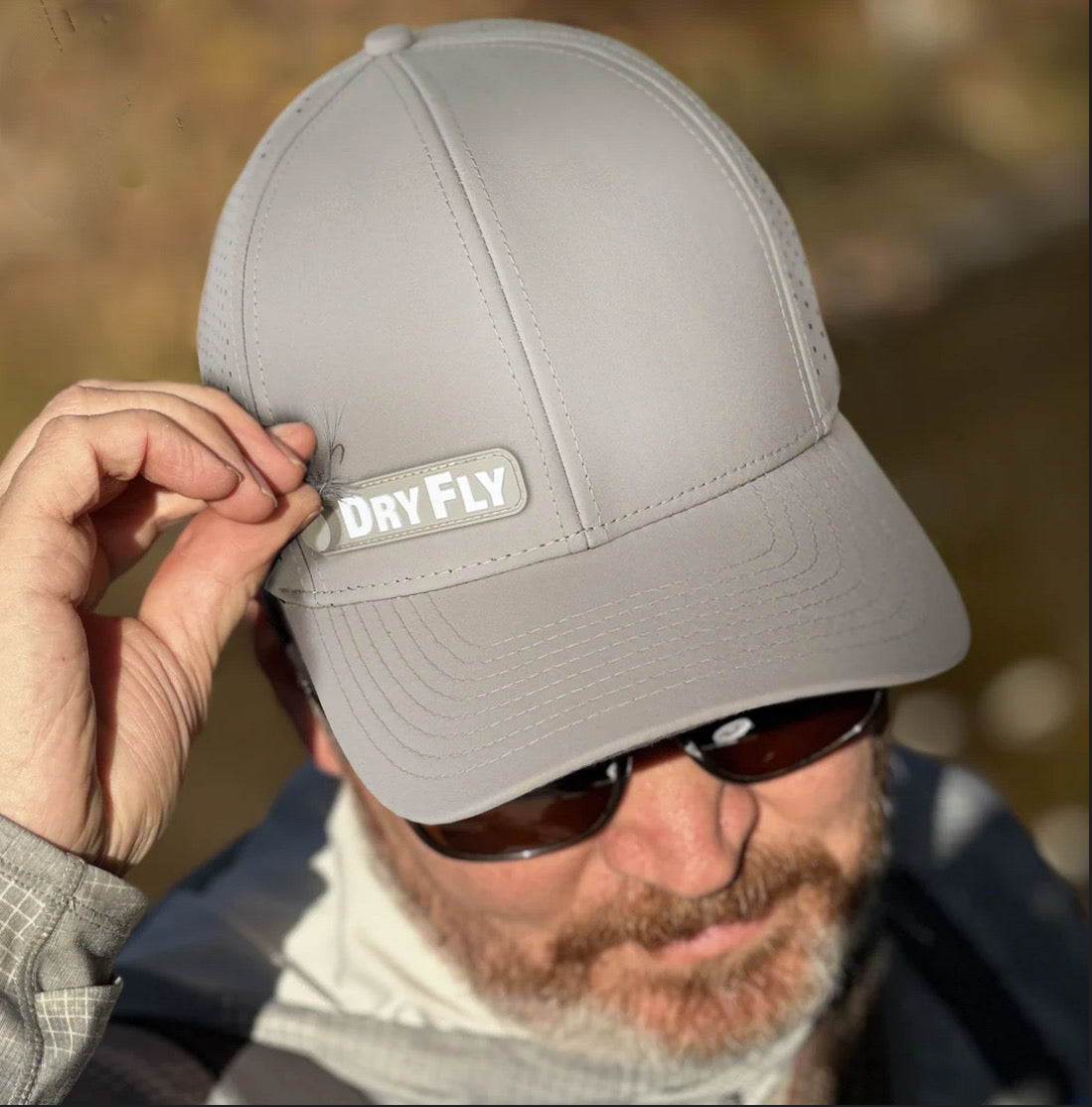 Light Cahill-ultimate magnet hat