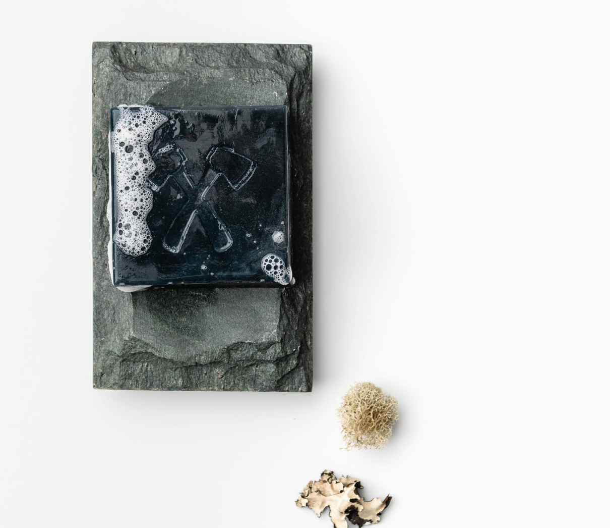 HUNTER soap: charcoal