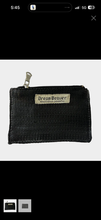 The pocket cards ‘n currency zip