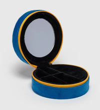 Caviar: velvet jewelry zip case