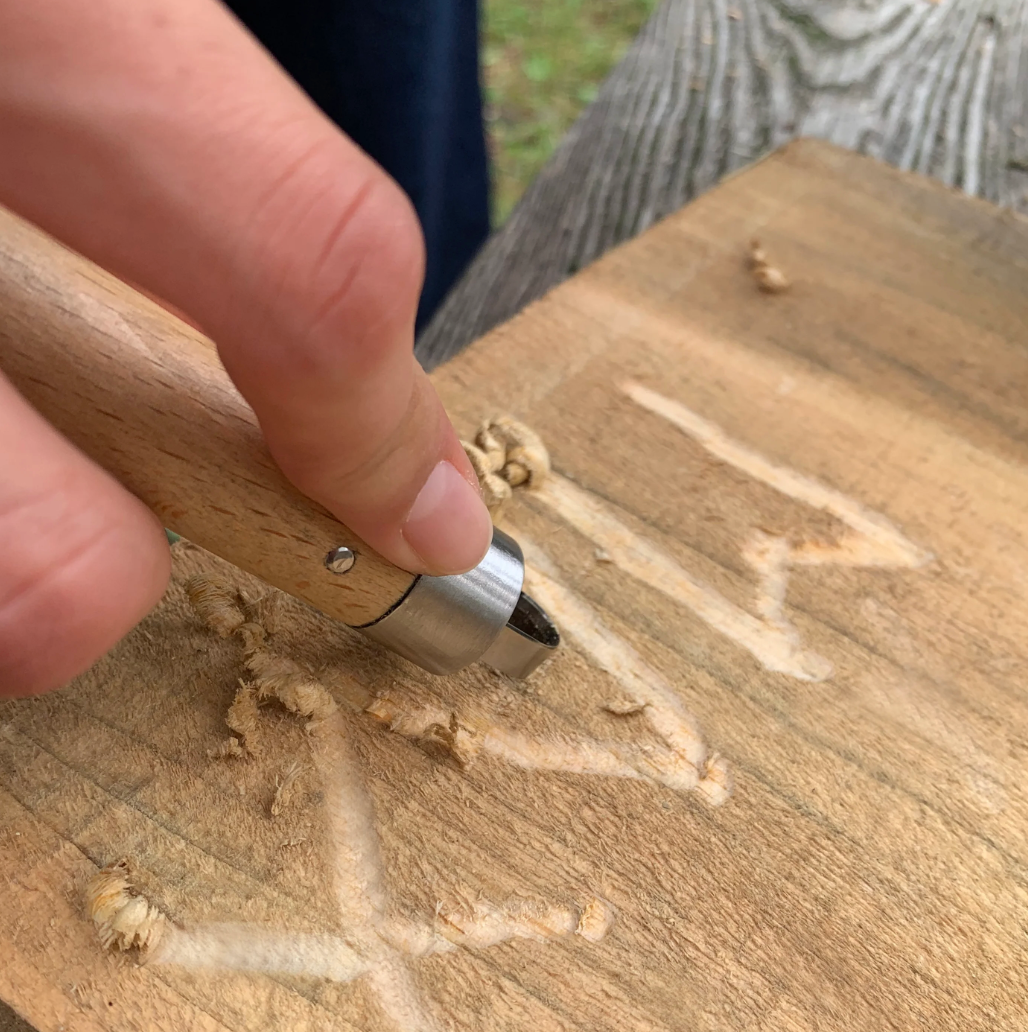 wood carving tool: Huckleberry Kid