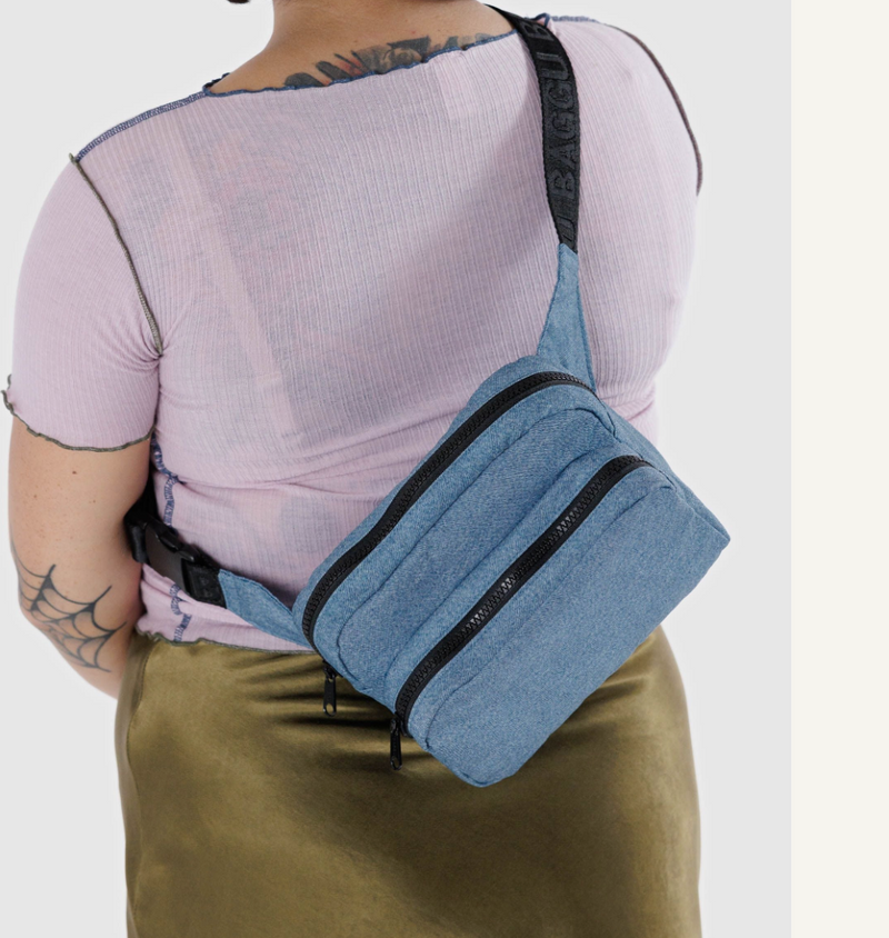 digital denim: fanny pack